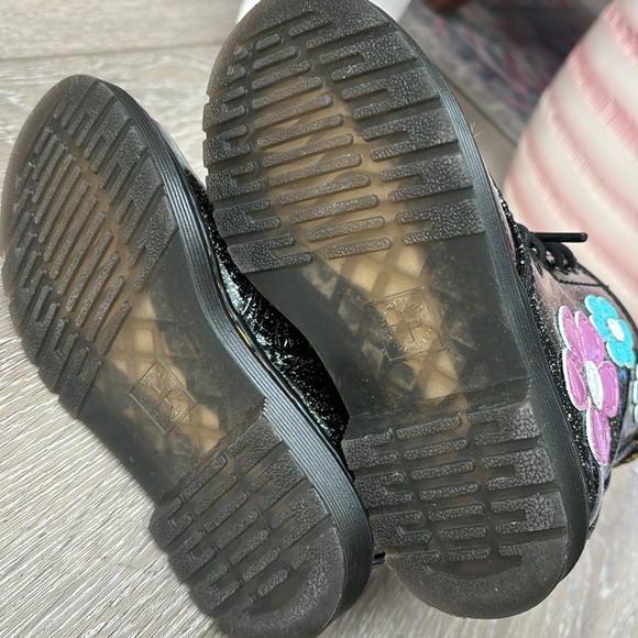 Toddler Size 9 Dr Martens BLACK GLITTER - Picture 4 of 6